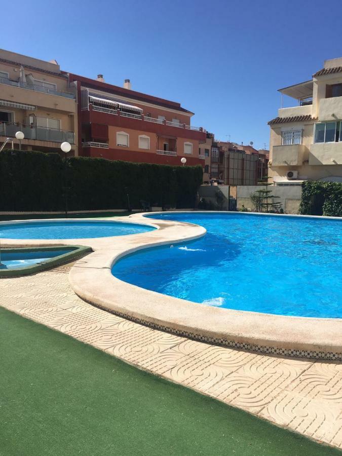 Isla Verde Apartment Torrevieja Ngoại thất bức ảnh